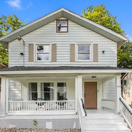 Private Rooms Near Wmu/K College, Blackout Curtains, Close To Downtown!-2